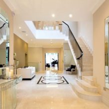 Дизайн большой прихожей